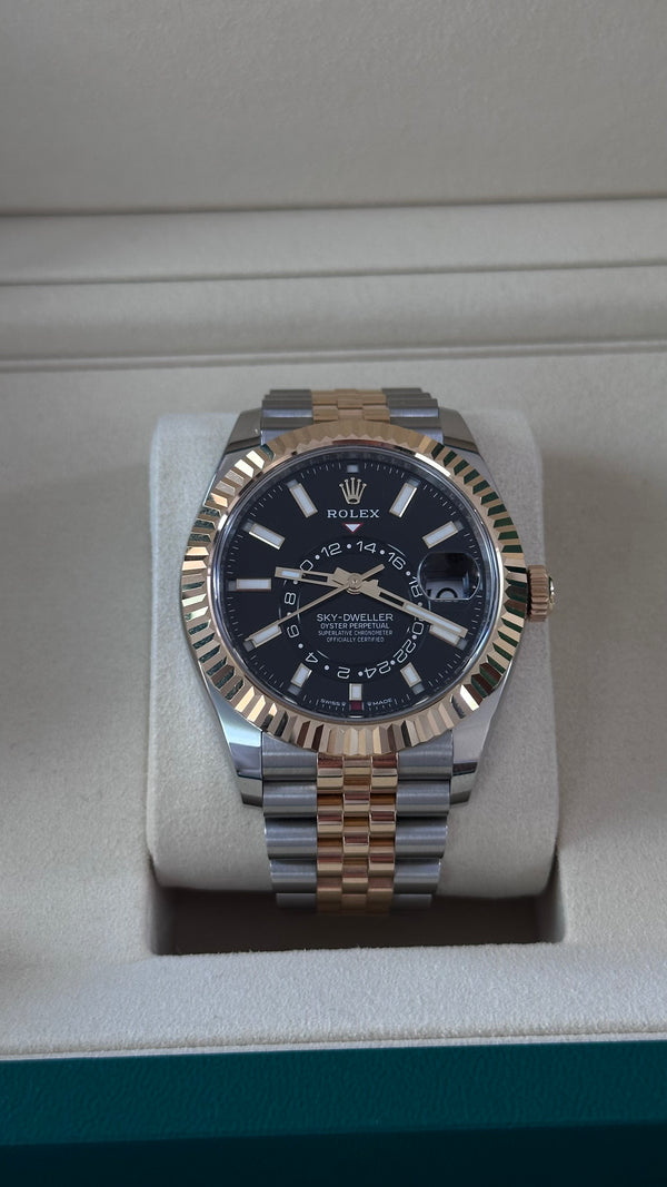 Rolex Sky-Dweller - Staal / Geelgoud - Zwart wijzerplaat (336933)
