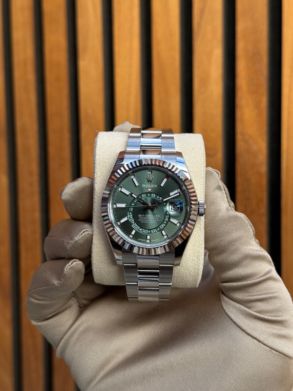 Rolex Sky-Dweller - Staal / Witgoud - Groen wijzerplaat (336934)