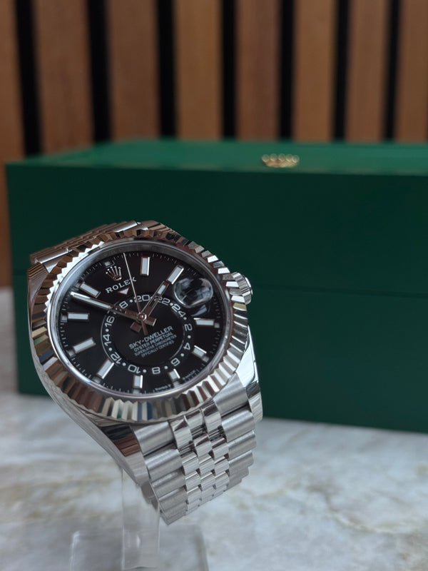 Rolex Sky-Dweller - Staal / Witgoud - Zwart wijzerplaat (336934)