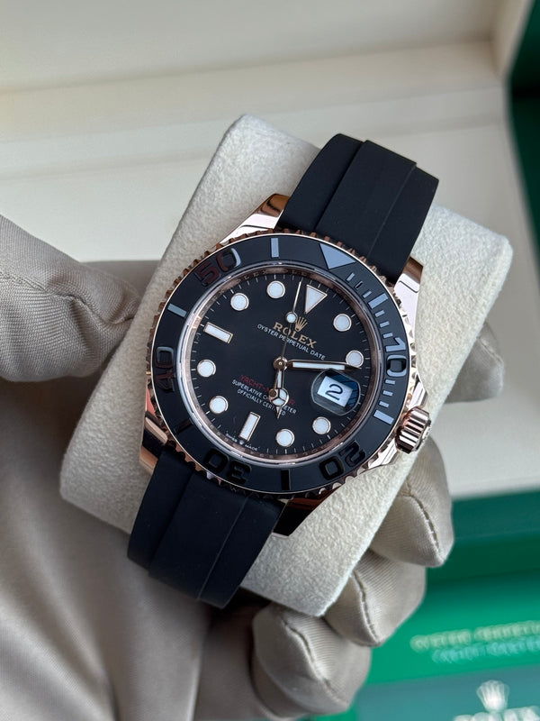 Rolex Yacht-Master 40 - Rosegoud - Zwart wijzerplaat (126655)